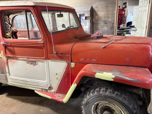 Jeep-Willys-1961-red-16