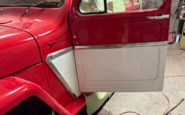 Jeep-Willys-1961-red-4