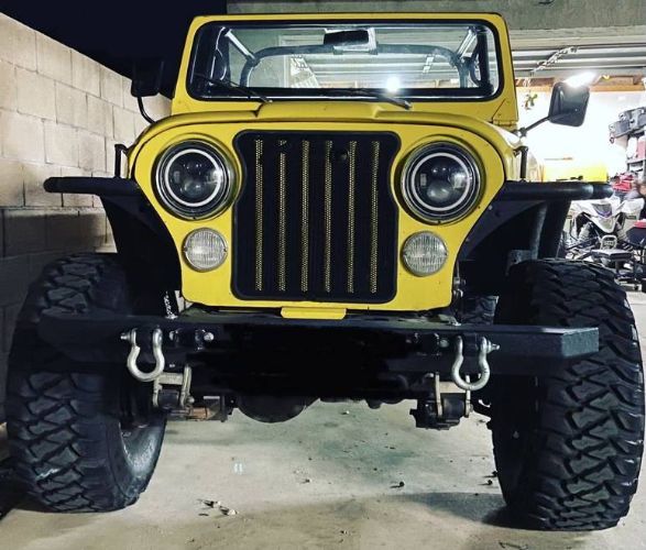 Jeep-Wrangler-1979-Yellow