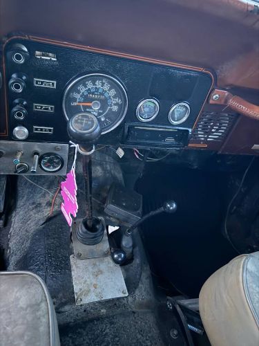 Jeep-Wrangler-1983-Brown-12