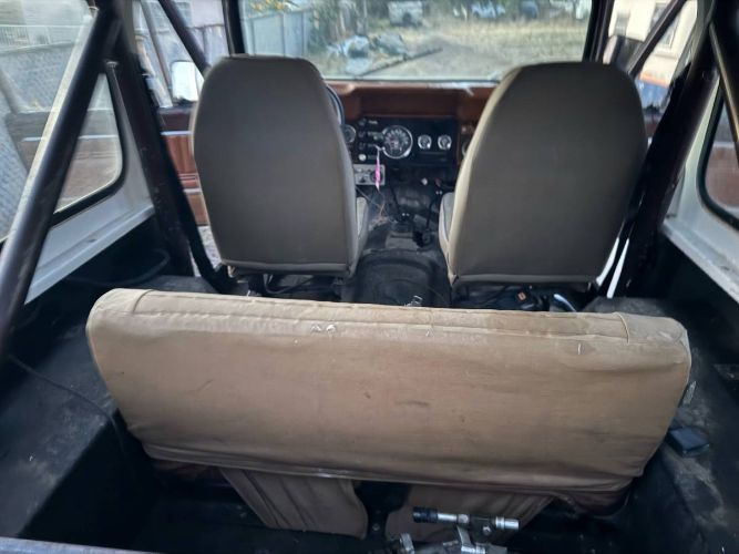 Jeep-Wrangler-1983-Brown-13
