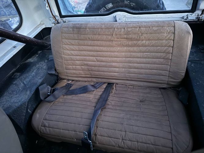 Jeep-Wrangler-1983-Brown-4