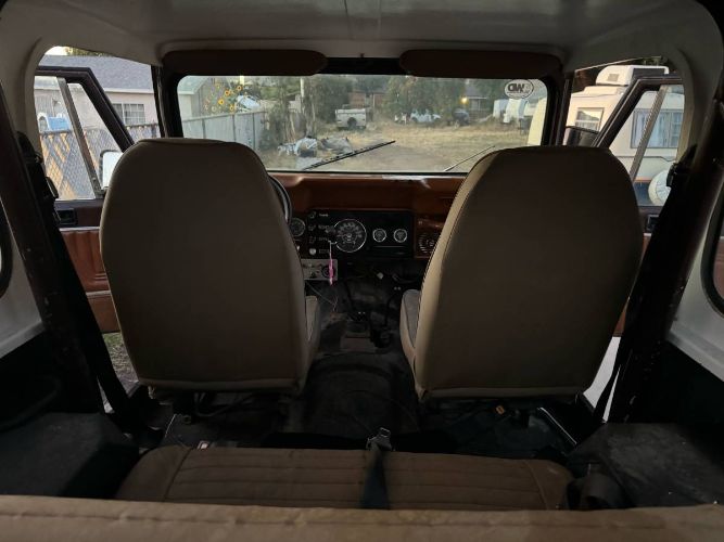 Jeep-Wrangler-1983-Brown-7