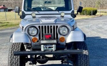 Jeep-Wrangler-1985-Silver-4