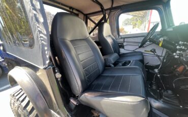 Jeep-Wrangler-1986-SUV-11