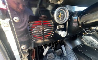 Jeep-Wrangler-1986-SUV-13
