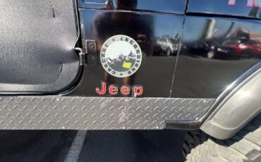 Jeep-Wrangler-1986-SUV-26