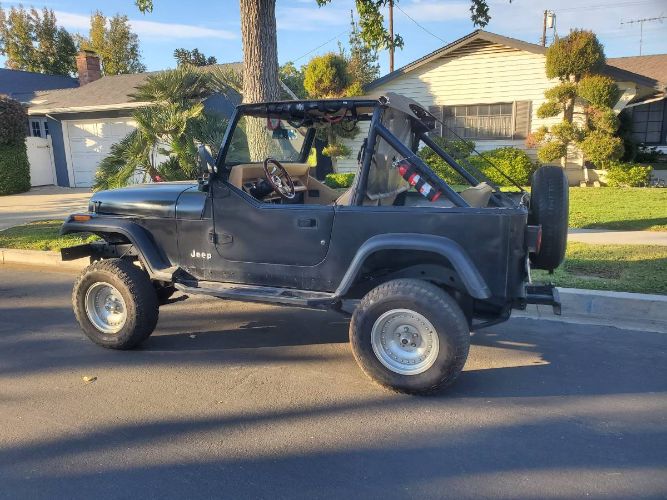 Jeep-Wrangler-1987-6