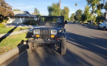 Jeep-Wrangler-1987