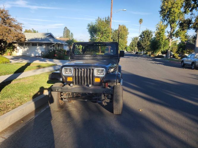 Jeep-Wrangler-1987