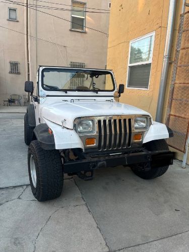 Jeep-Wrangler-1987-White-2