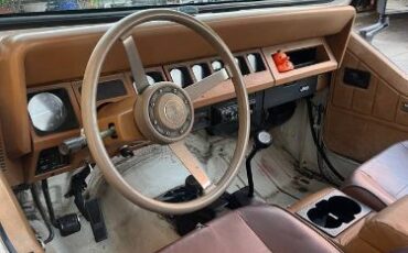 Jeep-Wrangler-1987-White-4