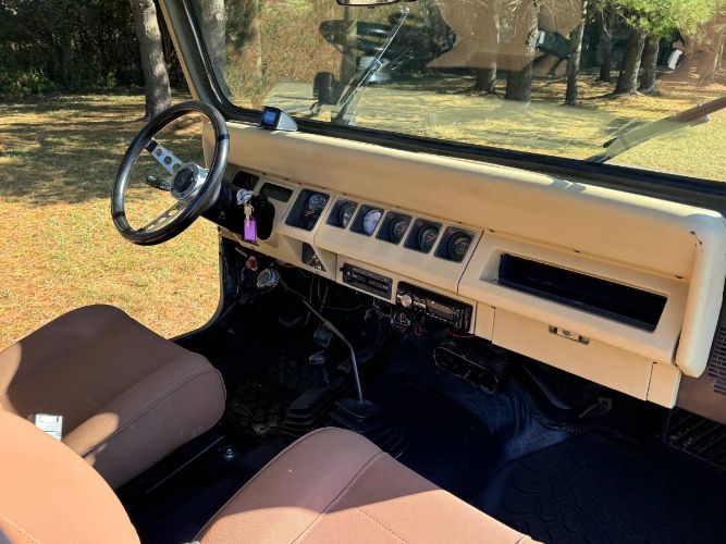 Jeep-Wrangler-1988-5