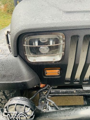 Jeep-Wrangler-1988-Black-Cream-10