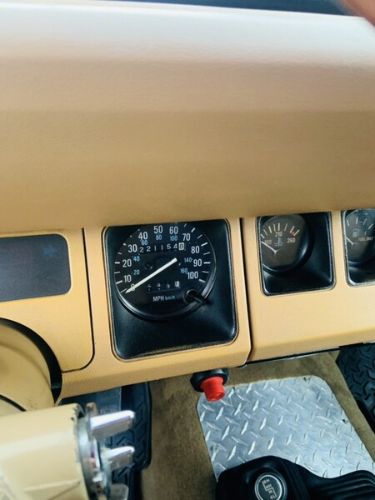 Jeep-Wrangler-1988-Black-Cream-15