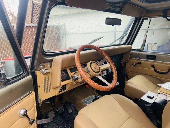 Jeep-Wrangler-1988-Black-Cream-7
