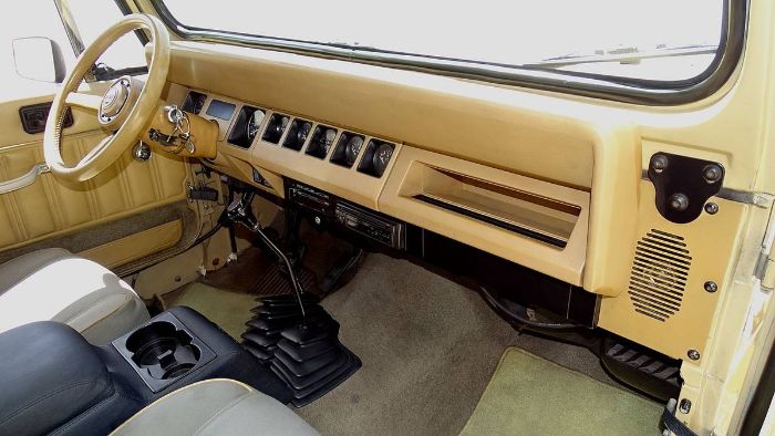 Jeep-Wrangler-1988-Custom-1