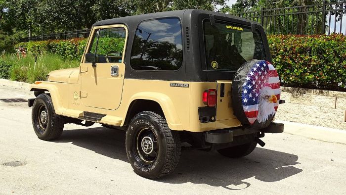 Jeep-Wrangler-1988-Custom-16