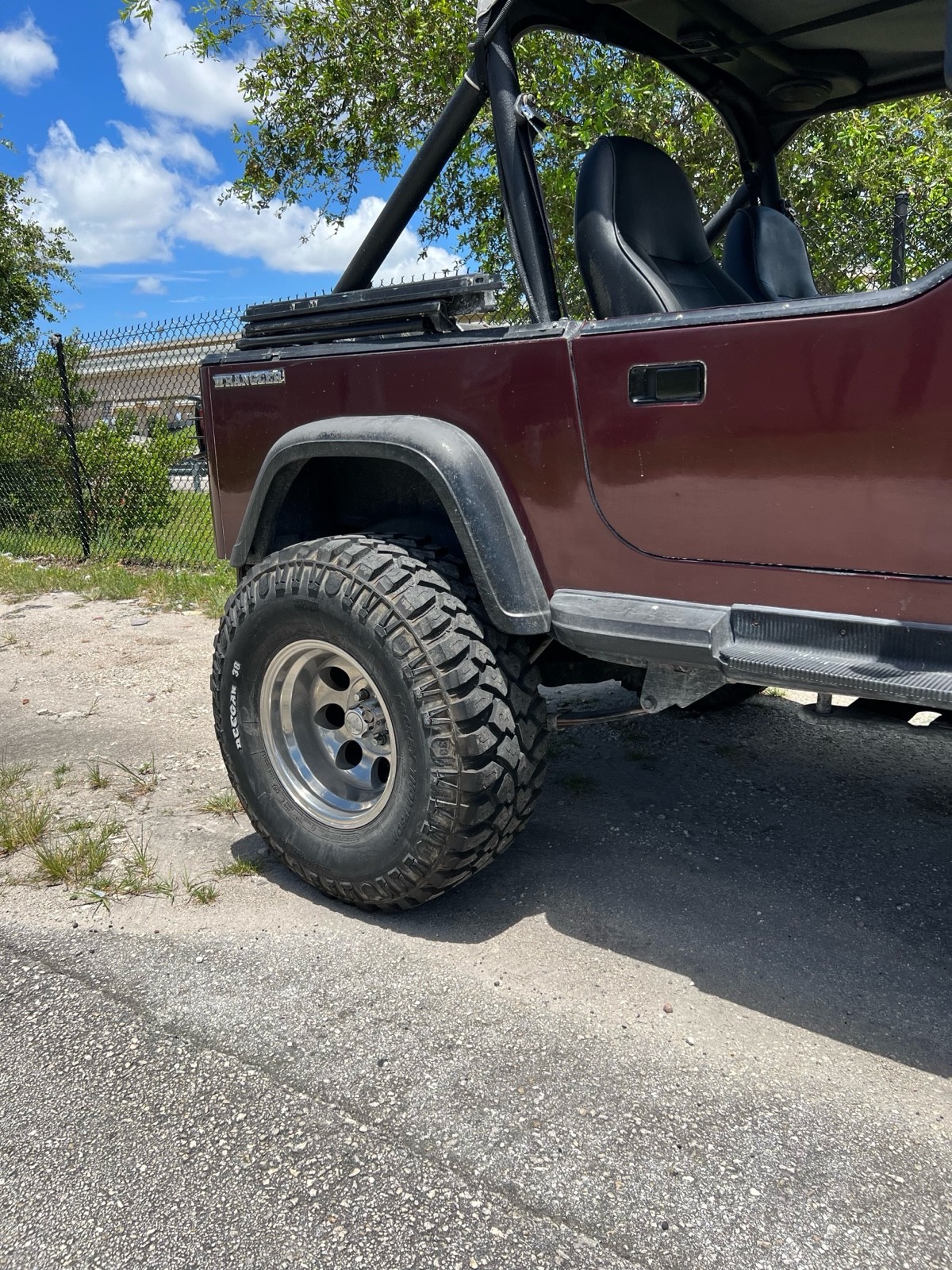 Jeep-Wrangler-1988-SUV-1