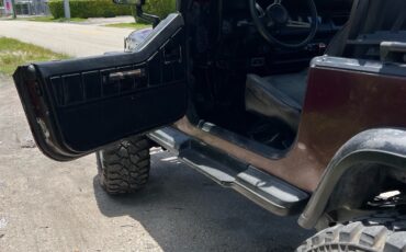 Jeep-Wrangler-1988-SUV-3
