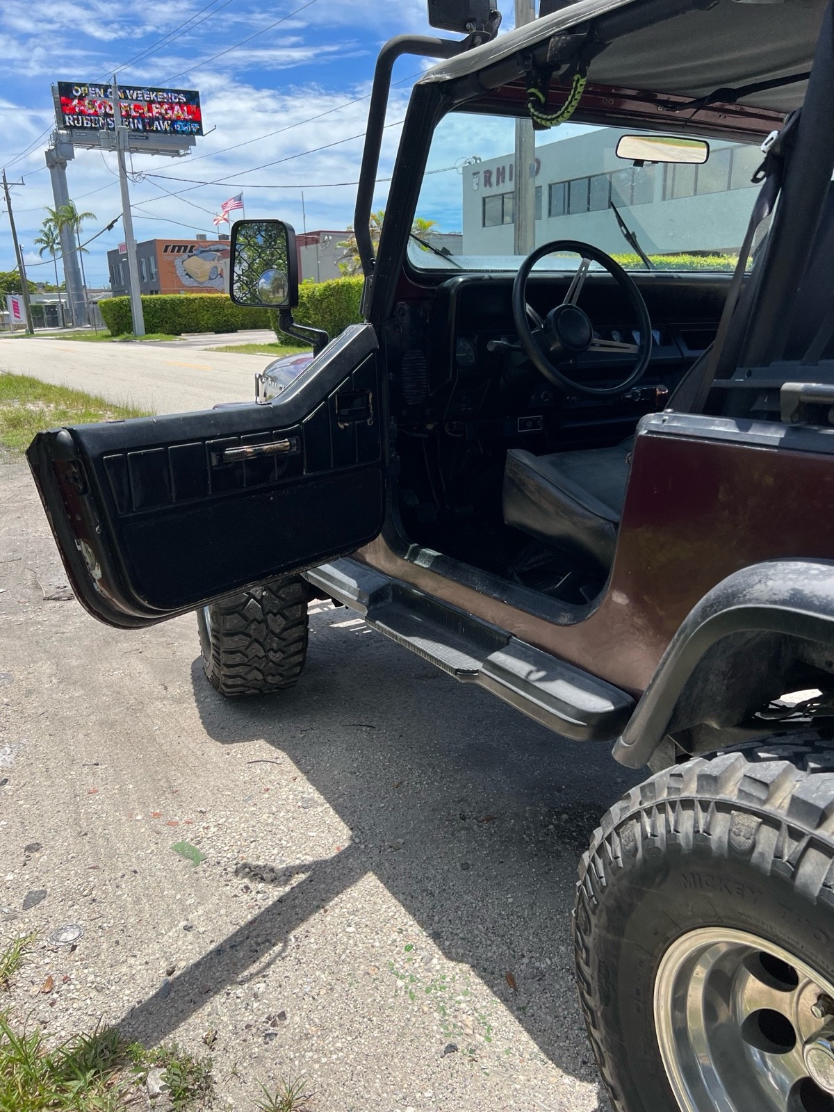 Jeep-Wrangler-1988-SUV-3