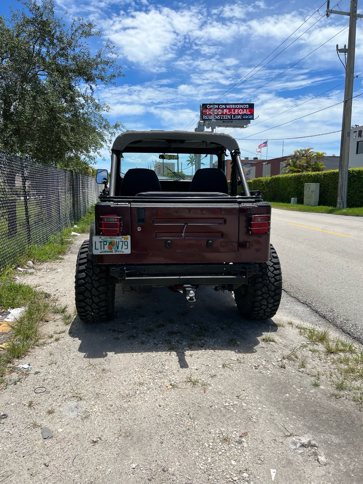 Jeep-Wrangler-1988-SUV-5