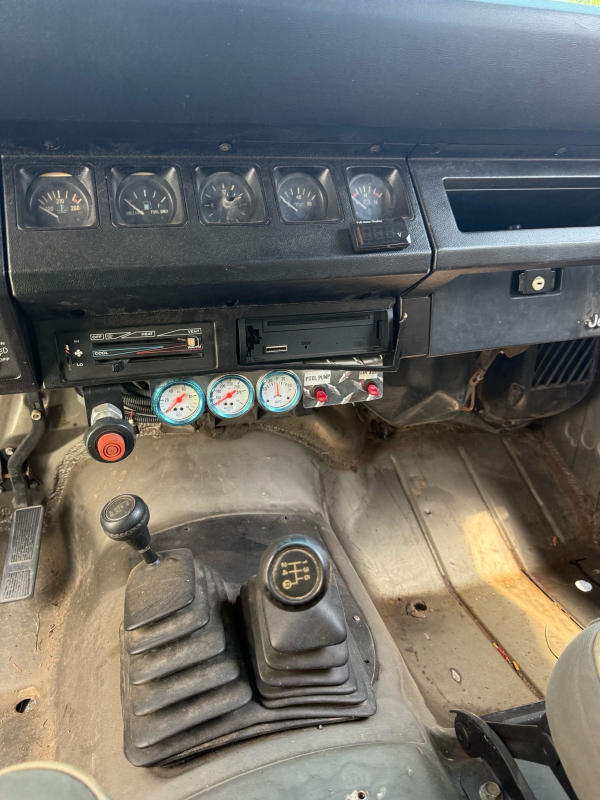 Jeep-Wrangler-1989-10