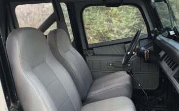 Jeep-Wrangler-1989-Black-4
