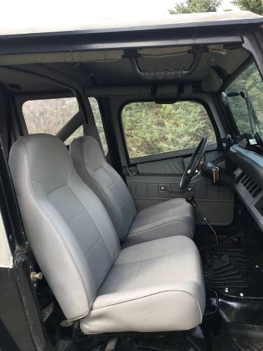 Jeep-Wrangler-1989-Black-4