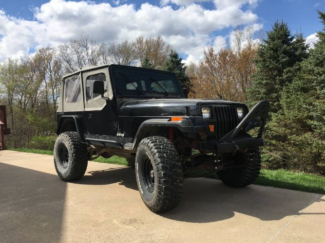 Jeep-Wrangler-1989-Black-9