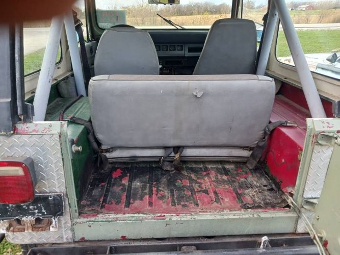 Jeep-Wrangler-1989-Green-3