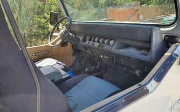 Jeep-Wrangler-1989-White-5