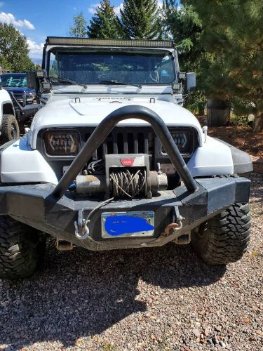 Jeep-Wrangler-1989-White-6