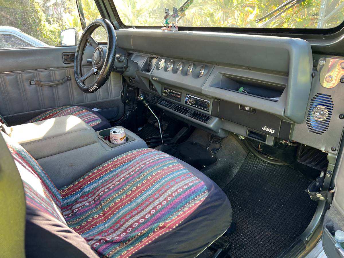 Jeep-Wrangler-1989-green-3
