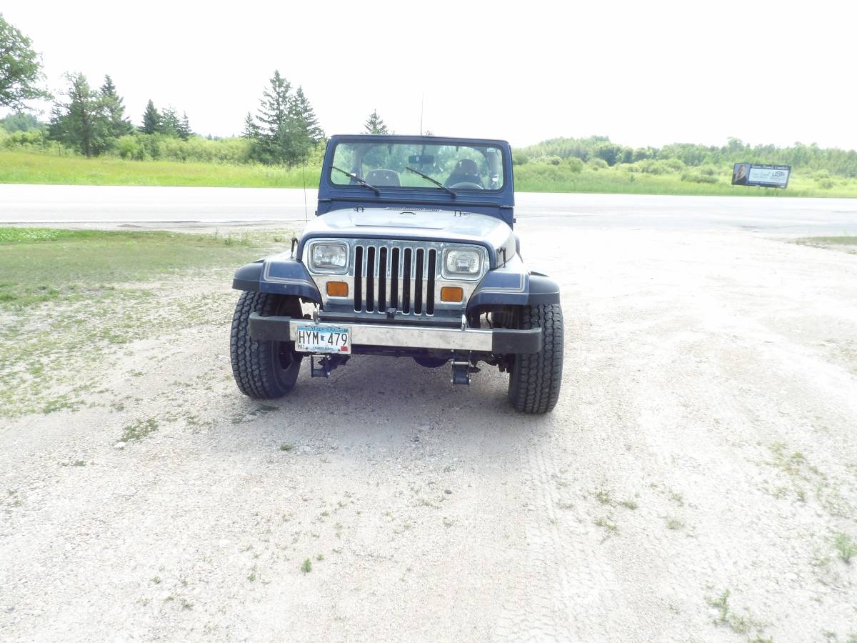 Jeep-Wrangler-1990-1