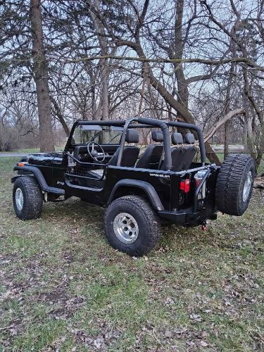 Jeep-Wrangler-1991-Black-3