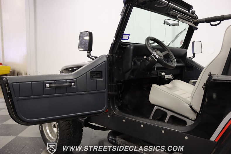 Jeep-Wrangler-1991-Black-Gray-37
