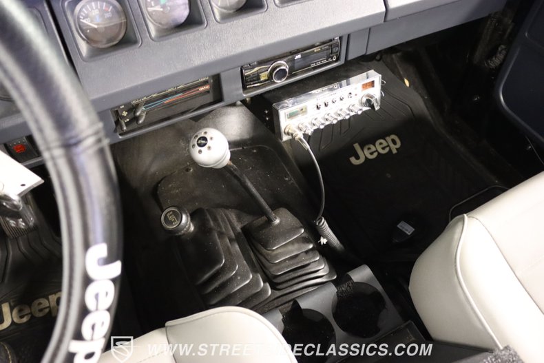 Jeep-Wrangler-1991-Black-Gray-4