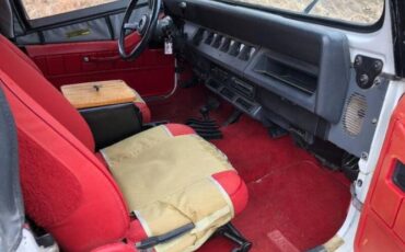 Jeep-Wrangler-1991-White-Red-8