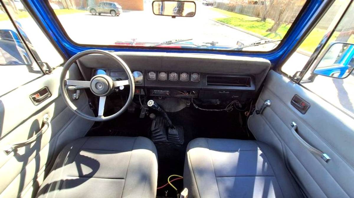 Jeep-Wrangler-1993-blue-10