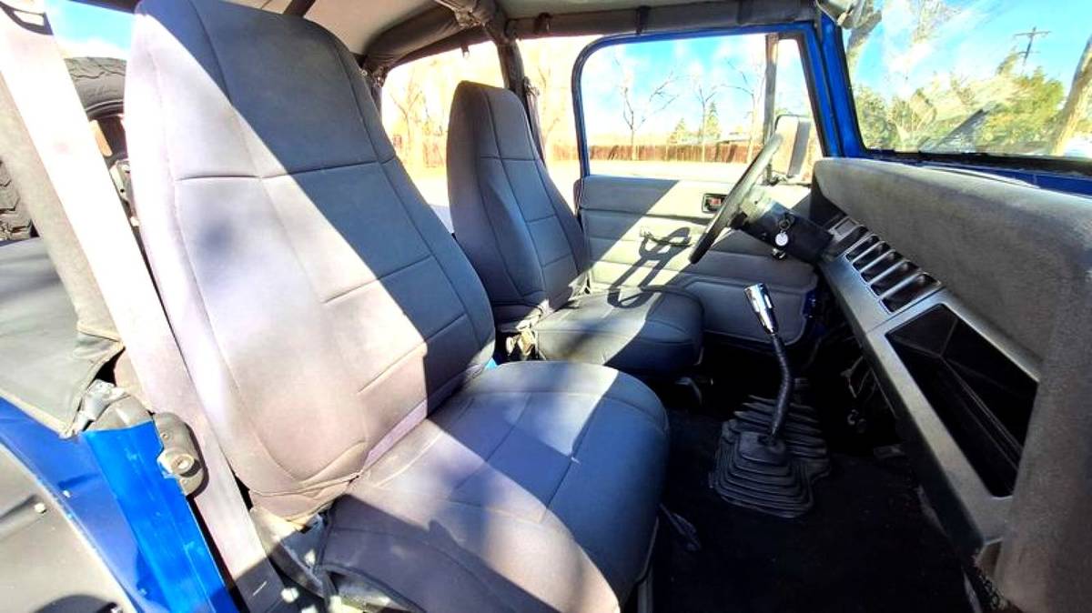 Jeep-Wrangler-1993-blue-11