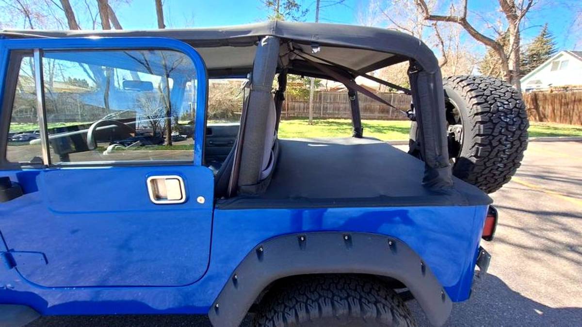 Jeep-Wrangler-1993-blue-14