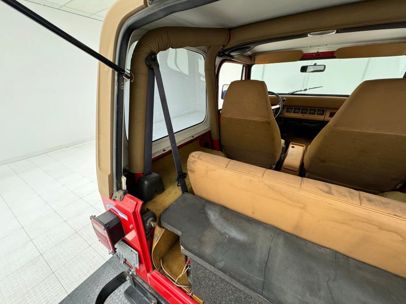 Jeep-Wrangler-1994-Red-Saddle-35