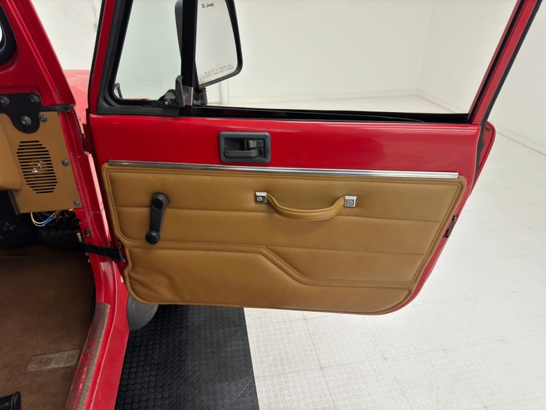Jeep-Wrangler-1994-Red-Saddle-37