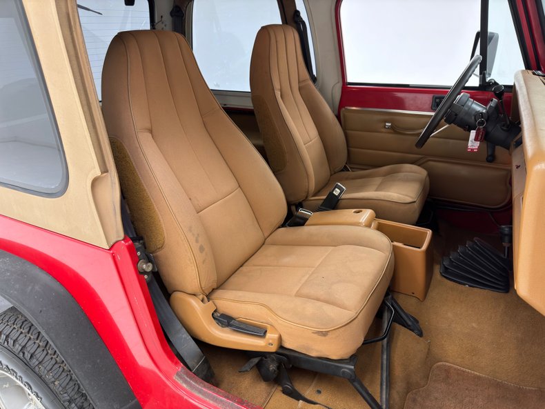 Jeep-Wrangler-1994-Red-Saddle-41