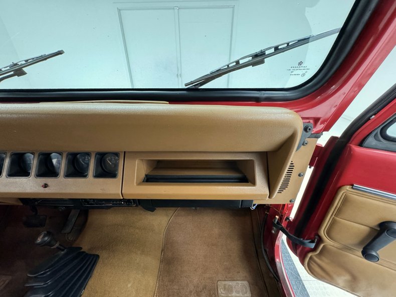 Jeep-Wrangler-1994-Red-Saddle-44
