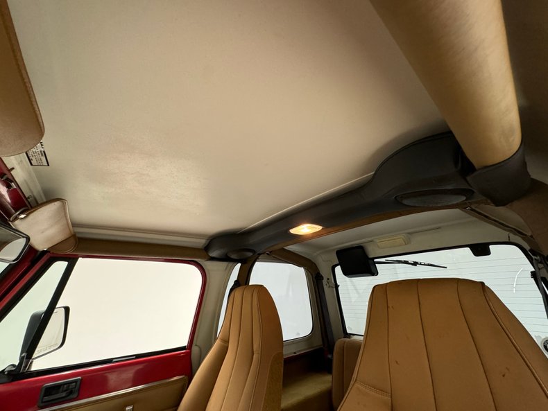 Jeep-Wrangler-1994-Red-Saddle-49