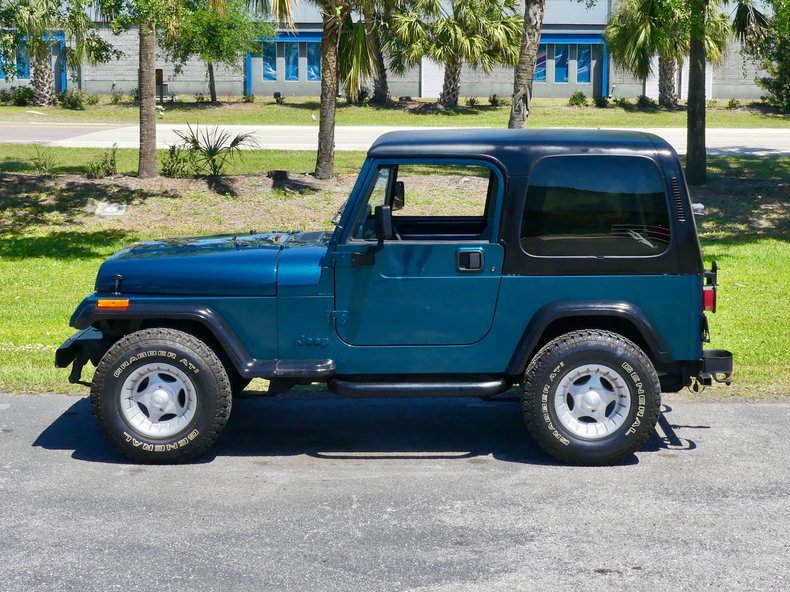 Jeep-Wrangler-1995-Emerald-Green-Metall-Gray-12