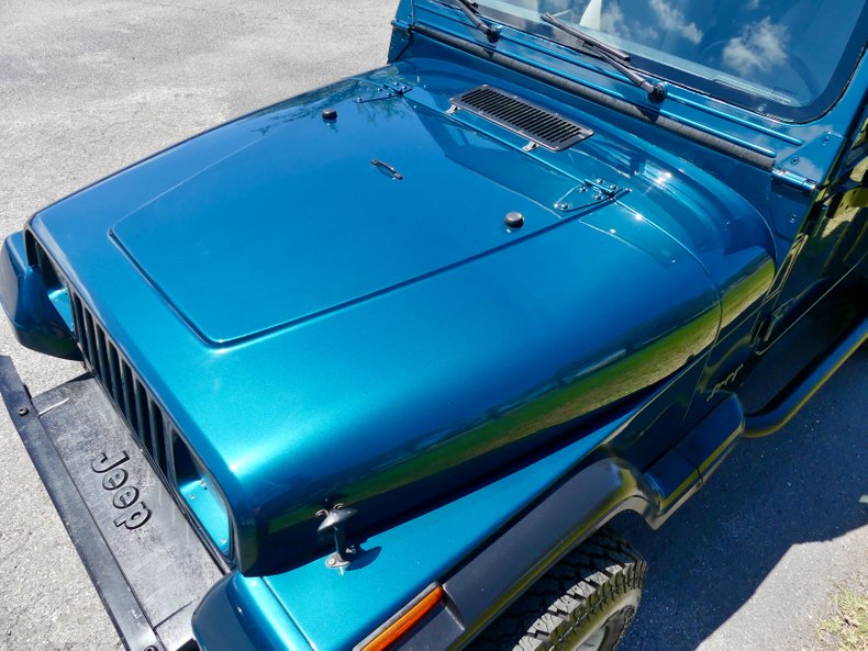 Jeep-Wrangler-1995-Emerald-Green-Metall-Gray-37