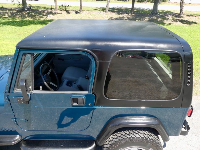 Jeep-Wrangler-1995-Emerald-Green-Metall-Gray-40
